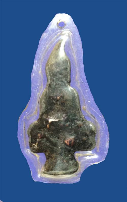 ...พระท่ากระดาน เลี่ยมพลาสติกเดิมๆ...