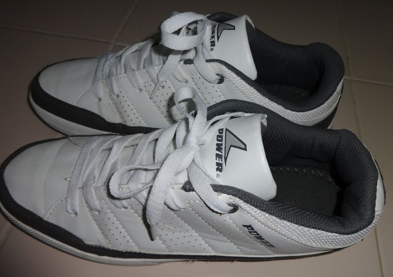 รองเท้าผ้าใบ BATA POWER เบอร์42 ซื้อมาใส่ครั้งเดียวสภาพ 95%
