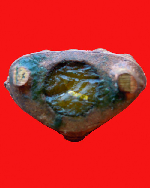 พระชัยชนะมารหลวงปู่คำบุ คุตตจิตโต รุ่น กำเนิดมหาเศรษฐี เนื้อทองแดง หมายเลข ๑๐๗