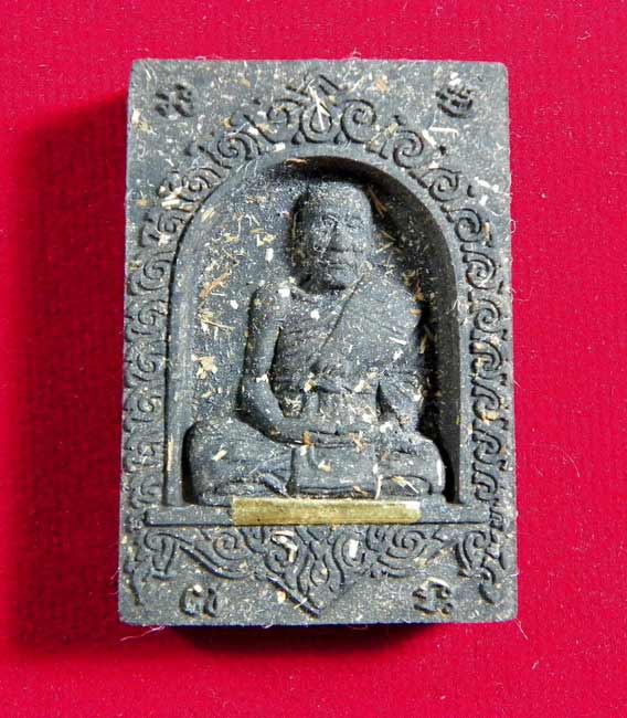 ที่สุดแห่งมวลสาร พระผงเจริญพร ๘๘ หลวงปู่คำบุ วัดกุดชมภู ฝั้งตระกรุตทองคำจารมือแจกกรรมการ 