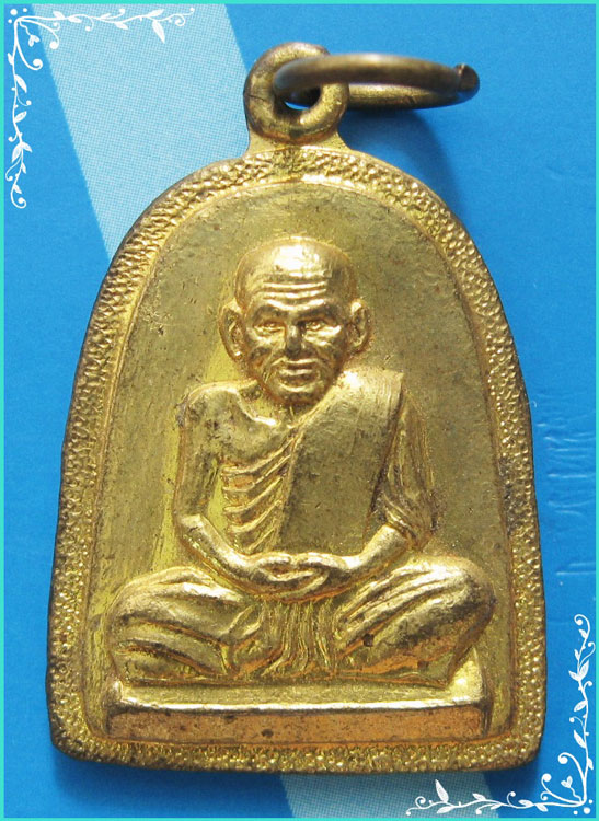 ...ลพ.เงิน วัดบางคลาน เหรียญพิมพ์จอบเต็มองค์ กะไหล่ทอง หลังยันต์ รุ่นสายสิญจน์ ปี 28...