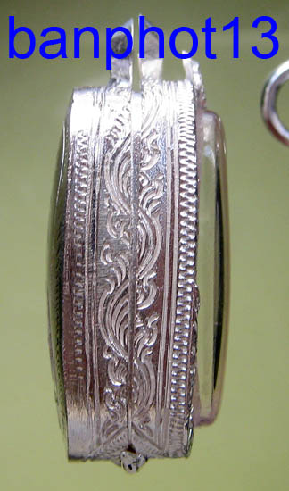 วัดใจคืนกำไรให้ลูกค้า ตลับเงินแท้แกะลาย หลังปิด ยกซุ้มใส่หลวงพ่อปาน วัดบางนมโค งานเนียบสวยจริงๆครับ