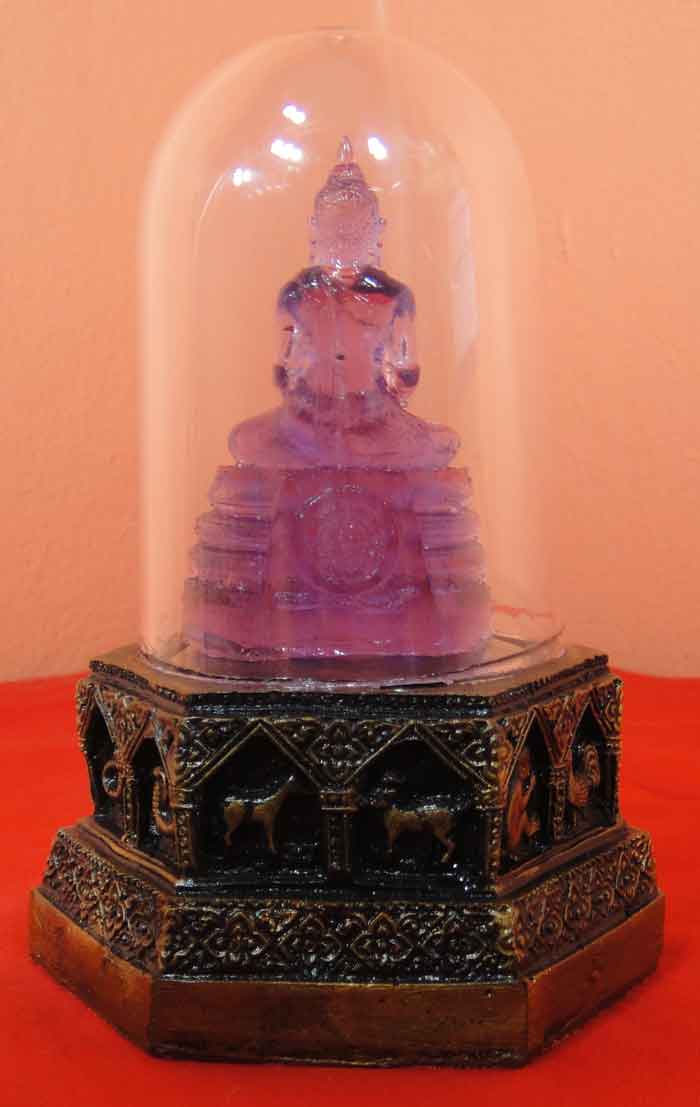(((วัดใจเคาะเดียว ๑๐ บาทแดง))) พระพุทธโสธร ขนาดหน้าตัก ๑.๕ นิ้ว ฐาน ๓ นิ้ว สูง ๕ นิ้ว สีม่วง วันเสาร