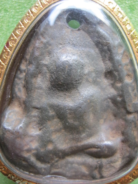 ล.พ เนียม วัดน้อย พิมพ์ ล.พ โต พร้อมเลี่ยมทอง