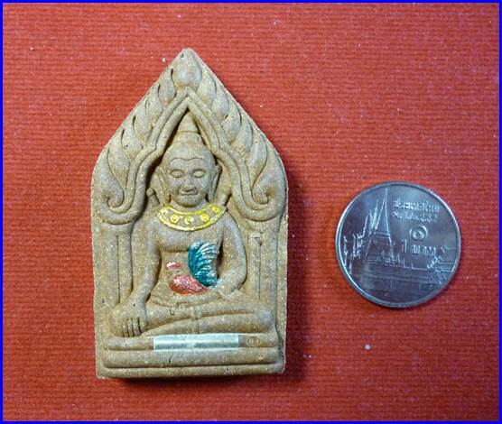 พระขุนแผนอุ้มไก่ทาทองฝังตะกรุดเงิน หลังม้าคะนอง พอจ.เล็ก ถ้ำเขาน้อย เพชรบุรี e2