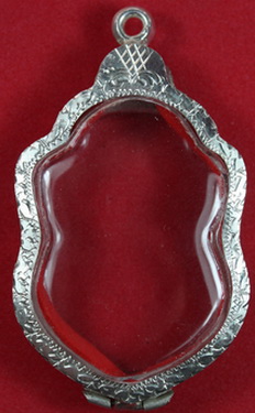 ตลับเงินเสมา มังกรคู่ ลป.หมุนขึันมือแกะมือ