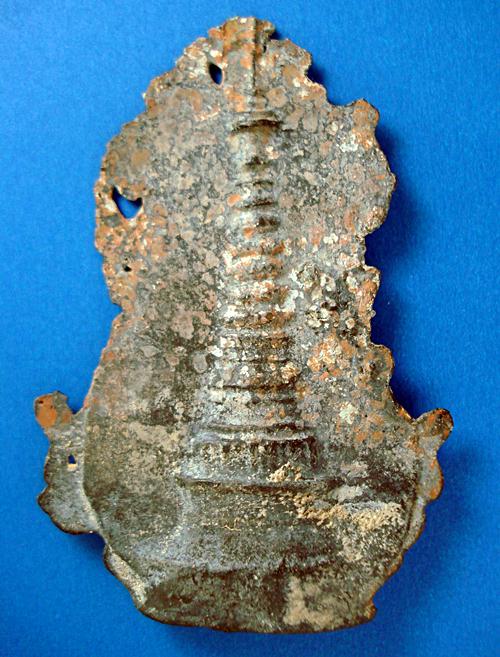 พระกรุเนื้อชินสนิมแดง ศีลปะ เชียงรุ้ง หายากครับพร้อมบร้ตรรับรองครับ