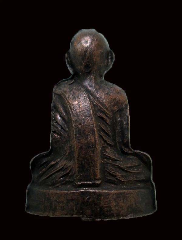 รูปเหมือนปั๊ม หลวงปู่จันทร์ วัดทุ่งเฟื้อ กริ่งเหล็กไหล2