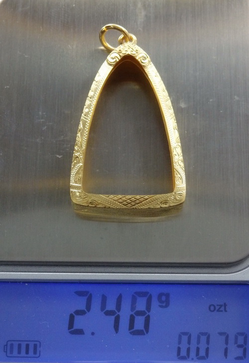 กรอบทอง หนัก 2.48 กรัม