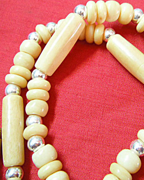 สร้อย...กระดูก