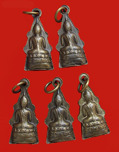 << วัดใจ เคาะเดียว 400 บาท >>พระกริ่งชินราช เนื้อทองเหลือง ปี 500 วัดพระศรีมฯ  5 องค์ ชุด 1