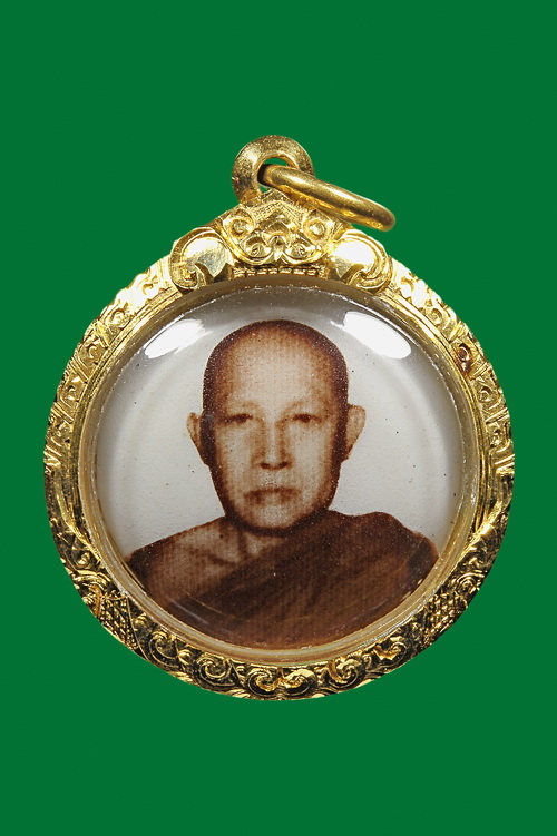 ลอคเกตพระอาจารย์จวน