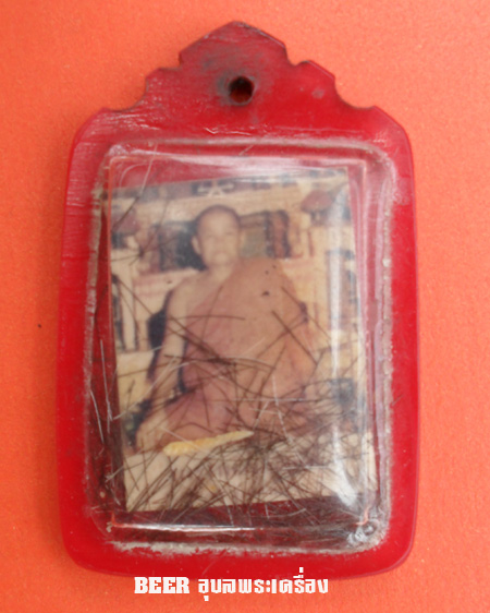 ภาพถ่ายหลังโต๊ะหมู่+เกศา หลวงปู่ชา สุภัทโท วัดหนองป่าพง จ.อุบลราชธานี