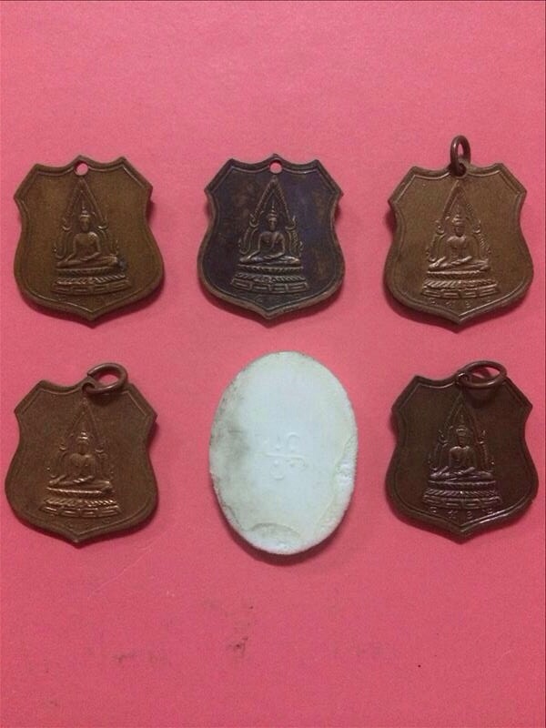 หลวงพ่อโอภาสี ยกชุด 1500 บาทเท่านั้นเองครับ