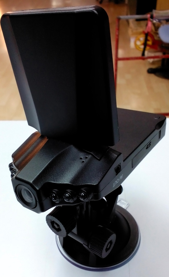 กล้องติดรถยนต์ HD DVR ระบบ Infrared 6 IR LED ถ่ายได้แม้ในที่มืด
