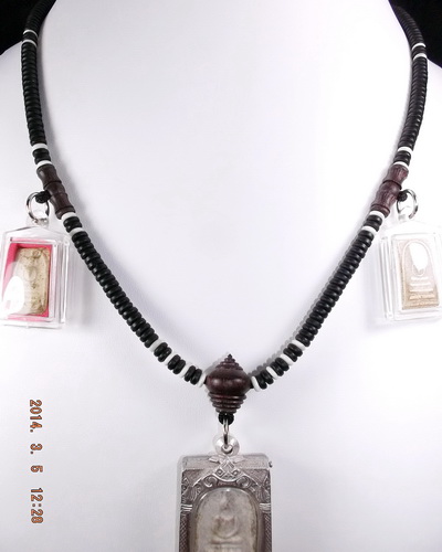 ***ลดกระหน่ำ*** สร้อยกระลาตาเดียวแบบ 3 ห่วง หัวขุนไม้กลึงอย่างดี+ประคตไม้ สวยๆ ถูกๆ เคาะเดียวครับ