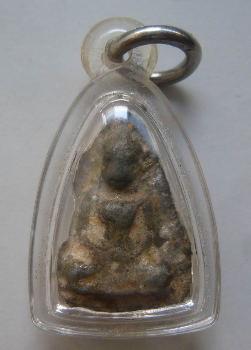 พระเชตุพนหน้าโหนก จ.สุโขทัย เนื้อชินเงิน