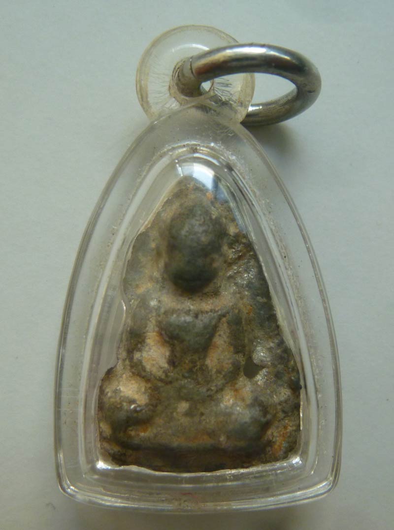 พระเชตุพนหน้าโหนก จ.สุโขทัย เนื้อชินเงิน