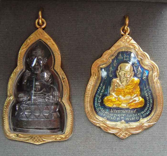 (((วัดใจเคาะเดียว 10 บาท))) 1 ชุด 3 องค์ หลวงปู่ทวด หมื่นยันต์ รุ่นรวยหายห่วง ชุดพิเศษทอดกฐิน ...