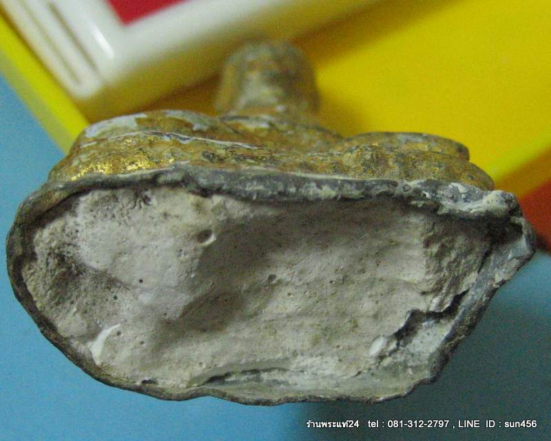 พระรัตนะ ยุครัตนโกสินทร์ พิมพ์ปางสมาธิ พิมพ์ใหญ่ องด์นี้ ลัก ,ชาด ,ทองเก่าเดิมๆแท้