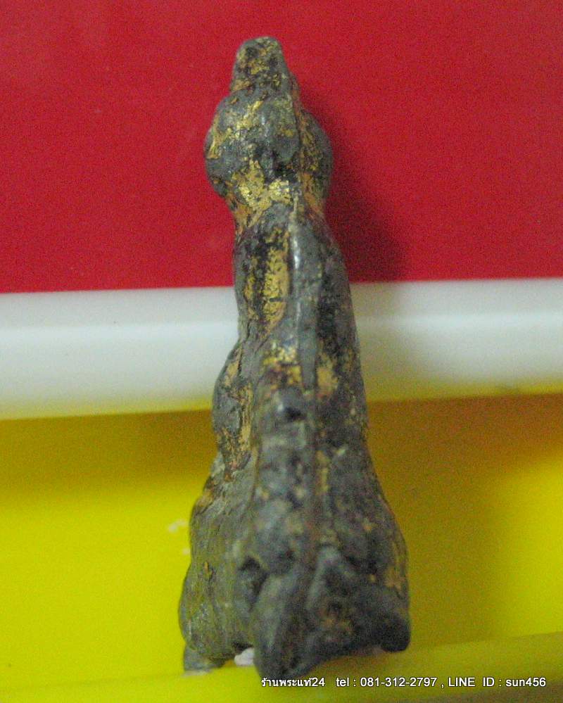 พระรัตนะ ยุครัตนโกสินทร์ พิมพ์ปางมารวิชัย องด์นี้ ลัก ,ชาด ,ก้นอุดดินไทย ทองเก่าเดิมๆแท้