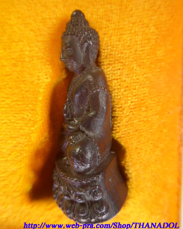 หลวงปู่กาหลงเขี้ยวแก้ว วัดเขาแหลม พระกริ่งเขี้ยวแก้วรุ่นแรก เนื้อนวโลหะเต็มสูตรเทโบราณ สร้างเพียง 1,