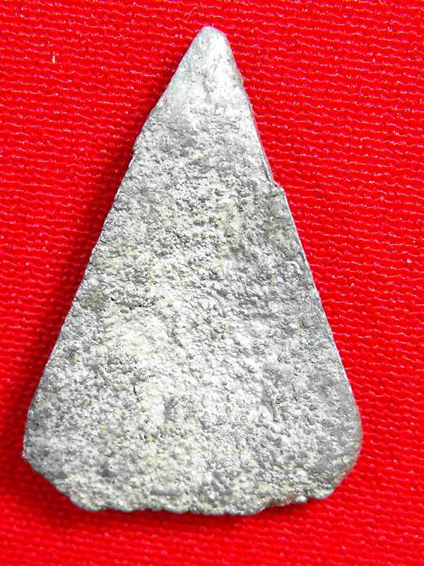 พระร่วงเข่ากว้าง กรุวัดเขาพนมเพลิง จ.สุโขทัย