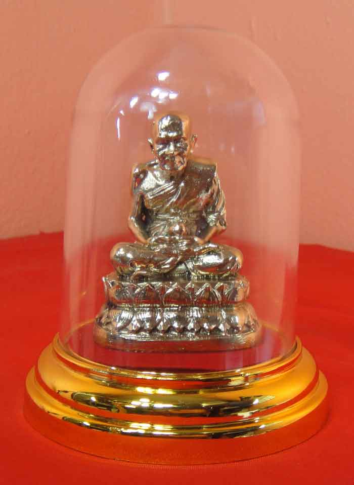 (((วัดใจเคาะเดียว ๑๐ บาท))) หลวงพ่อทวดเหยียบน้ำทะเลจืด เนื้อทองเหลือง ...