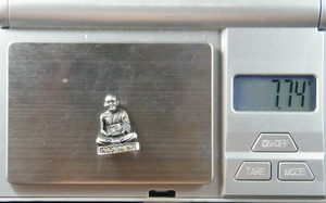 รูปหล่อ เนื้อเงิน หลวงพ่อพูล วัดไผ่ล้อม นครปฐม รุ่น 1 (หายากมาก)