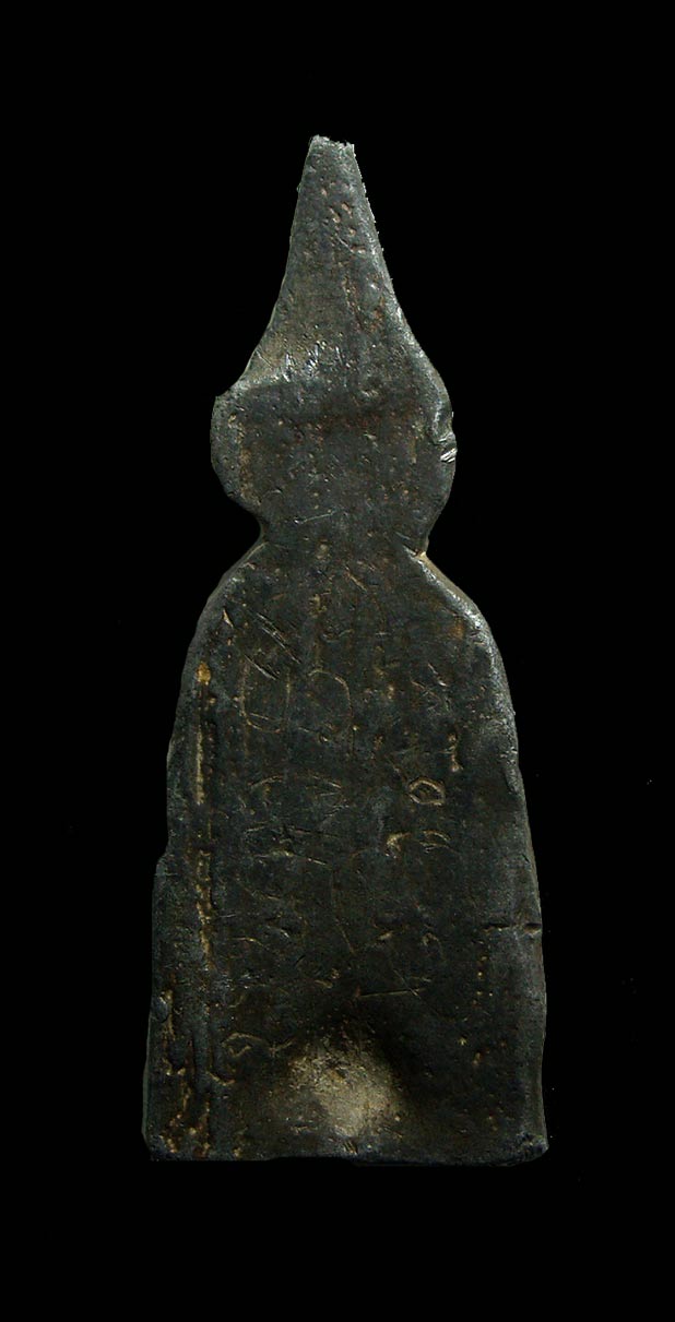 เชียงแสนเดี่ยว เนื้อตะกั่วสนิมแดง ด้านหลังมีจารภาษาเหนือ