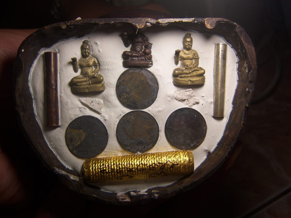 กุมารทองเฮงรับทรัพย์ *** องค์ครู นำถกษ์ ***รุ่น เปิดโลกรวยพันล้าน หลวงพ่อดำ วัดสันติธรรม จ.สระแก้ว