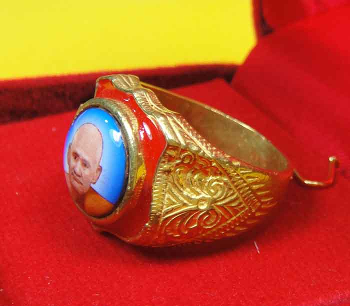 (((วัดใจเคาะเดียว ๑๐ บาทแดง))) แหวนพระหัวล๊อกเก็ต รูปหลวงเงิน วัดบางคลาน ตัวเรือนทำจากทองเหลือง ...
