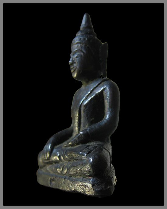 รูปหล่อเนื้อเงิน สมัยรัตนะโกสินท์ปลายอยุธยา 