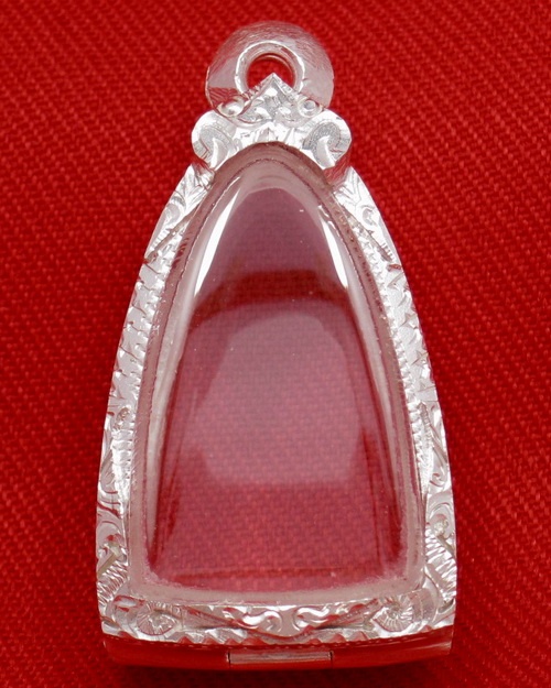 ตลับเงิน 95% แกะลาย มือหนึ่ง สำหรับใส่หลวงพ่อโสธร ปี 2500และพระกริ่งขนาดเล็กทั่วไป งานขึ้นมือ  