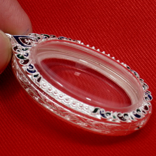 ตลับเงิน 95% สำหรับใส่เหรียญปิดตา ลป แก้ว รุ่นแรก ปี19 ปรกแปดรอบไตรมาสห่วงเชื่อมหลวงปู่ทิมและรูปไข่