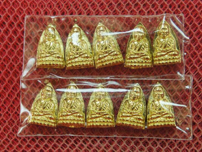 มา 10 องค์ หลวงปู่ทวดจิ๋ว กำนันชูชาติ เนื้อเปียกทอง อ.นองปลุกเสกปี 41