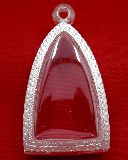 ตลับเงิน 95% สำหรับใส่พระพิมพ์หลังเตารีดใหญ่ (ปั้มซ้ำ) ปี2505 หลวงปู่ทวด และพระหลังเตารีด พิมพ์ใหญ่ 