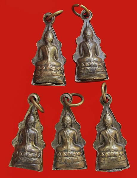 << วัดใจ เคาะเดียว 300 บาท >>พระกริ่งชินราช เนื้อทองเหลือง ปี 500 วัดพระศรีมฯ 5 องค์ ชุด 1