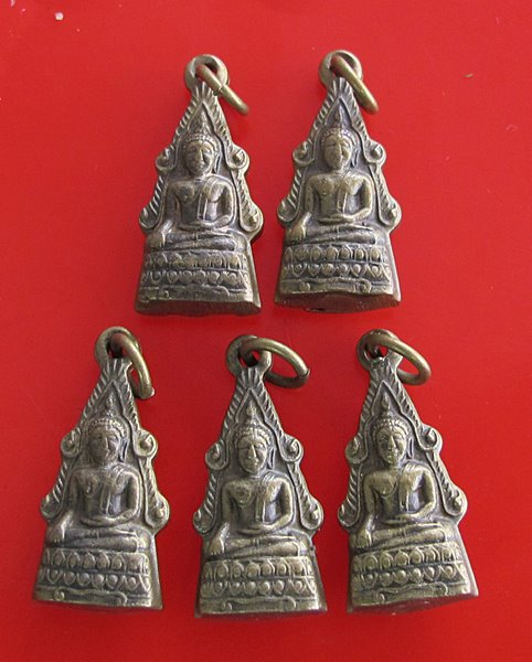 << วัดใจ เคาะเดียว 300 บาท >>พระกริ่งชินราช เนื้อทองเหลือง ปี 500 วัดพระศรีมฯ 5 องค์ ชุด 4