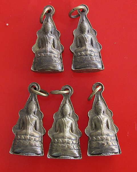 << วัดใจ เคาะเดียว 300 บาท >>พระกริ่งชินราช เนื้อทองเหลือง ปี 500 วัดพระศรีมฯ 5 องค์ ชุด 4
