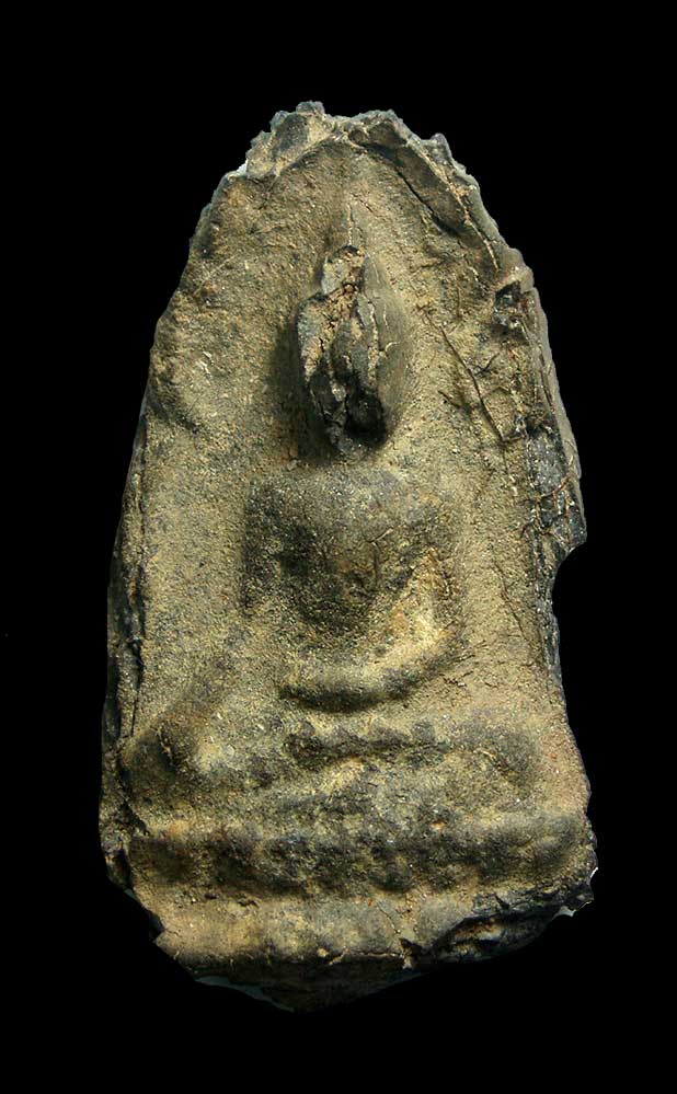 พระสรรค์นั่ง เนื้อชินเงิน กรุไส้ไก่ จ.ชัยนาท