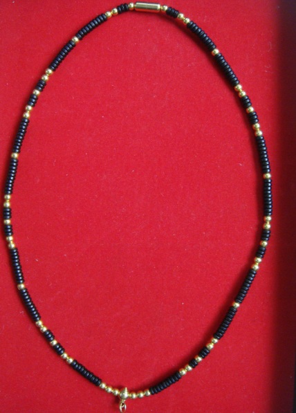 	@@@สร้อย กะลา ดำ สลับเม็ดกะไหล่ทอง 1 ห่วง หัวขุน 5 มม ยาว 22 นิ้ว@@@
