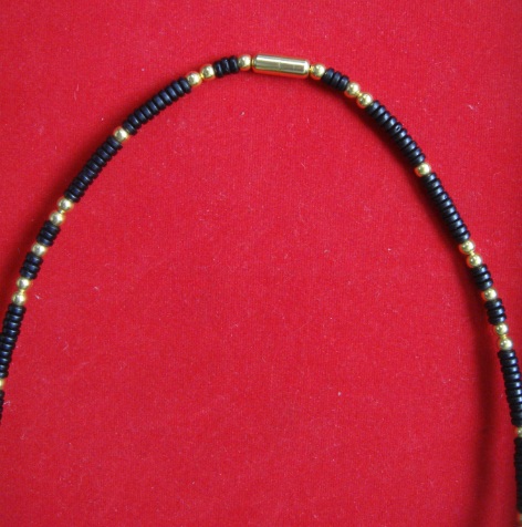 	@@@สร้อย กะลา ดำ สลับเม็ดกะไหล่ทอง 1 ห่วง หัวขุน 5 มม ยาว 22 นิ้ว@@@