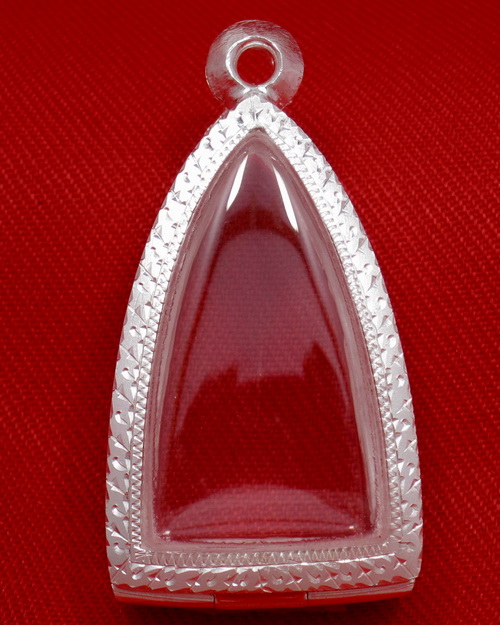 ตลับเงิน 95% สำหรับใส่พระหลวงปู่ทวดเตารีด พิมพ์เล็ก งานขึ้นมือลายดอกพิกุล ลงยาสุโขทัย