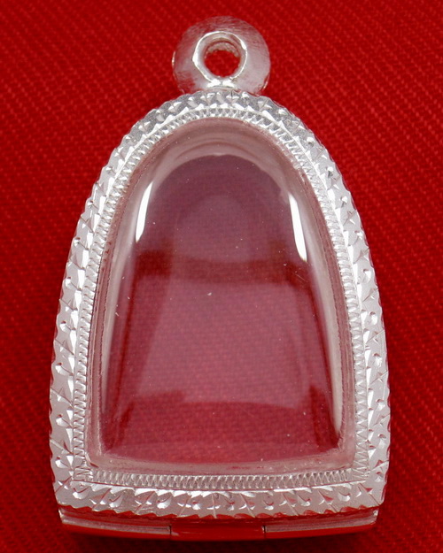 ตลับเงิน 95% สำหรับใส่รูปหล่อหลวงพ่อเงิน วัดบางคลาน  ปี15 รูปหล่อเทพประทานพร หลวงพ่อคูณ