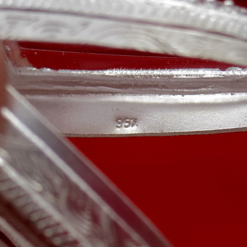 ตลับเงิน 95% สำหรับใส่รูปหล่อหลวงพ่อเงิน วัดบางคลาน ปี 39และ รูปหล่อขนาดทั่วไป2