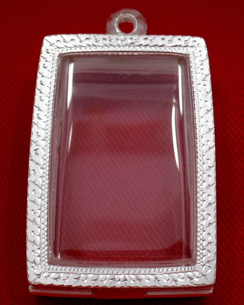 ตลับเงิน 95% สำหรับใส่พระสมเด็จมาตรฐานทั่วไป งานขึ้นมือลายดอกพิกุล ลงยาสุโขทัย