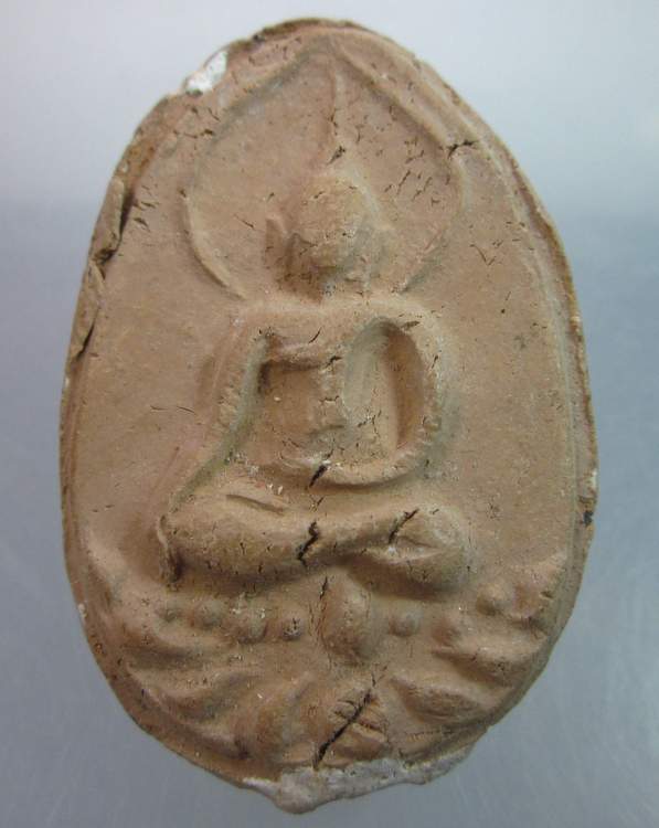 พระเนื้อดินไม่ทราบที่ครับ
