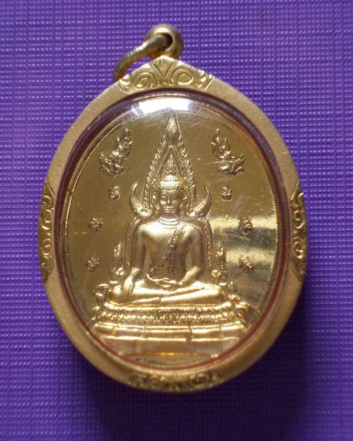 พระดีราคาเบา...เหรียญพระพุทธชินราช หลังอกเลา เนื้อชุบทองคำ พ่นทรายบางส่วน เลี่ยมทองคำแท้