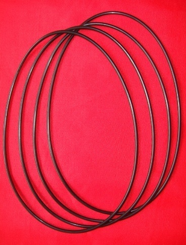 	@@ยางคล้องพระ ไร้ รอยต่อ สีดำ 4 เส้น ...3 มม ยาว 22 นิ้ว 110 บาทครับ@@@